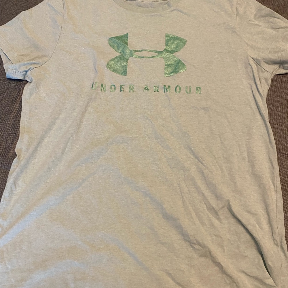 Under Armour T-shirt